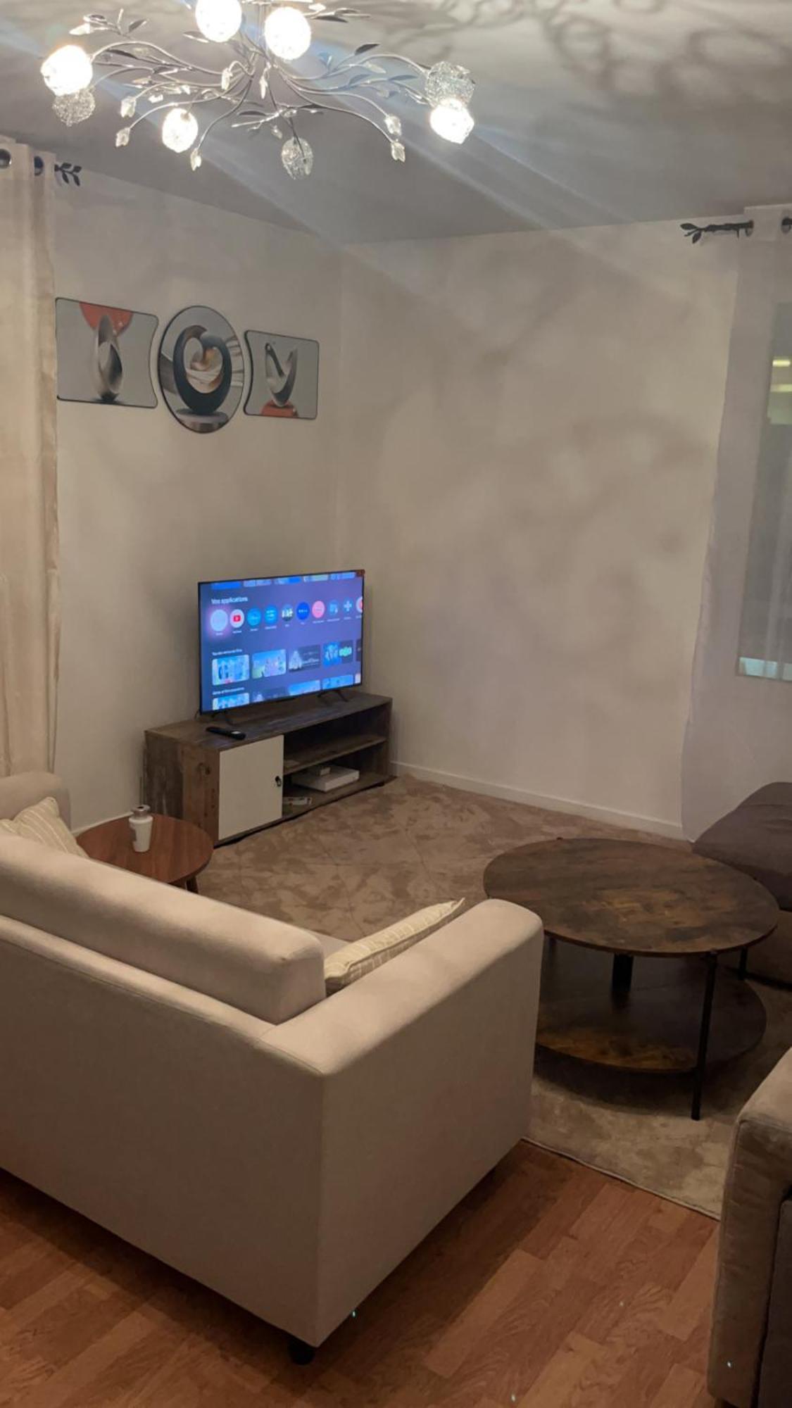 Appartement 2 Chambres Et Salon Proche Paris แซฟร์ ภายนอก รูปภาพ